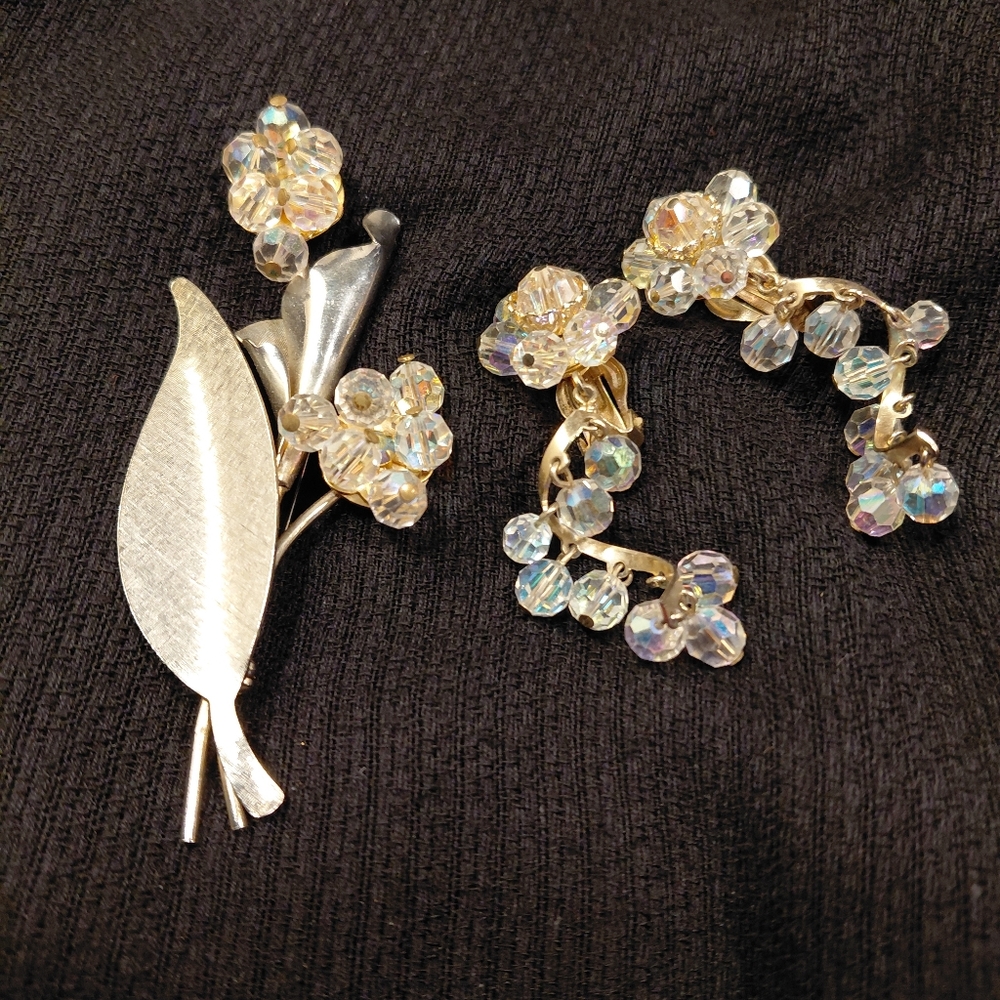 Elegant Vintage Muted Gold Floral Crystal Brooch And Clip-on Earring Set